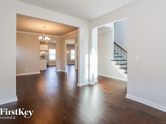 3rd image of 3220 Camden Ct