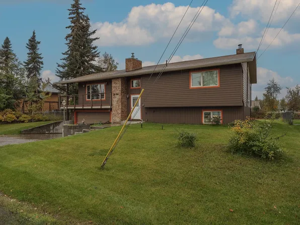 2596 Riverview Dr, Fairbanks, AK 99709