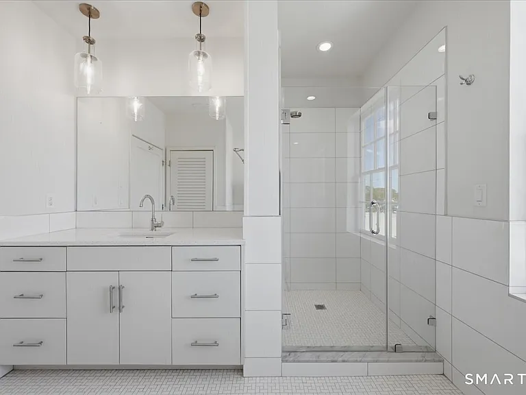 60 Willow St #305 — Photo 12