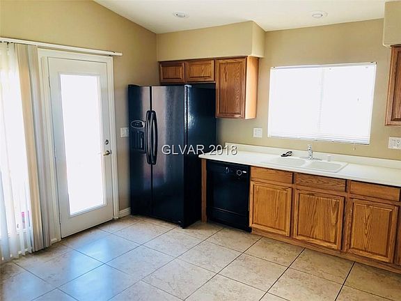 4th image of 5040 Treasure Hills St