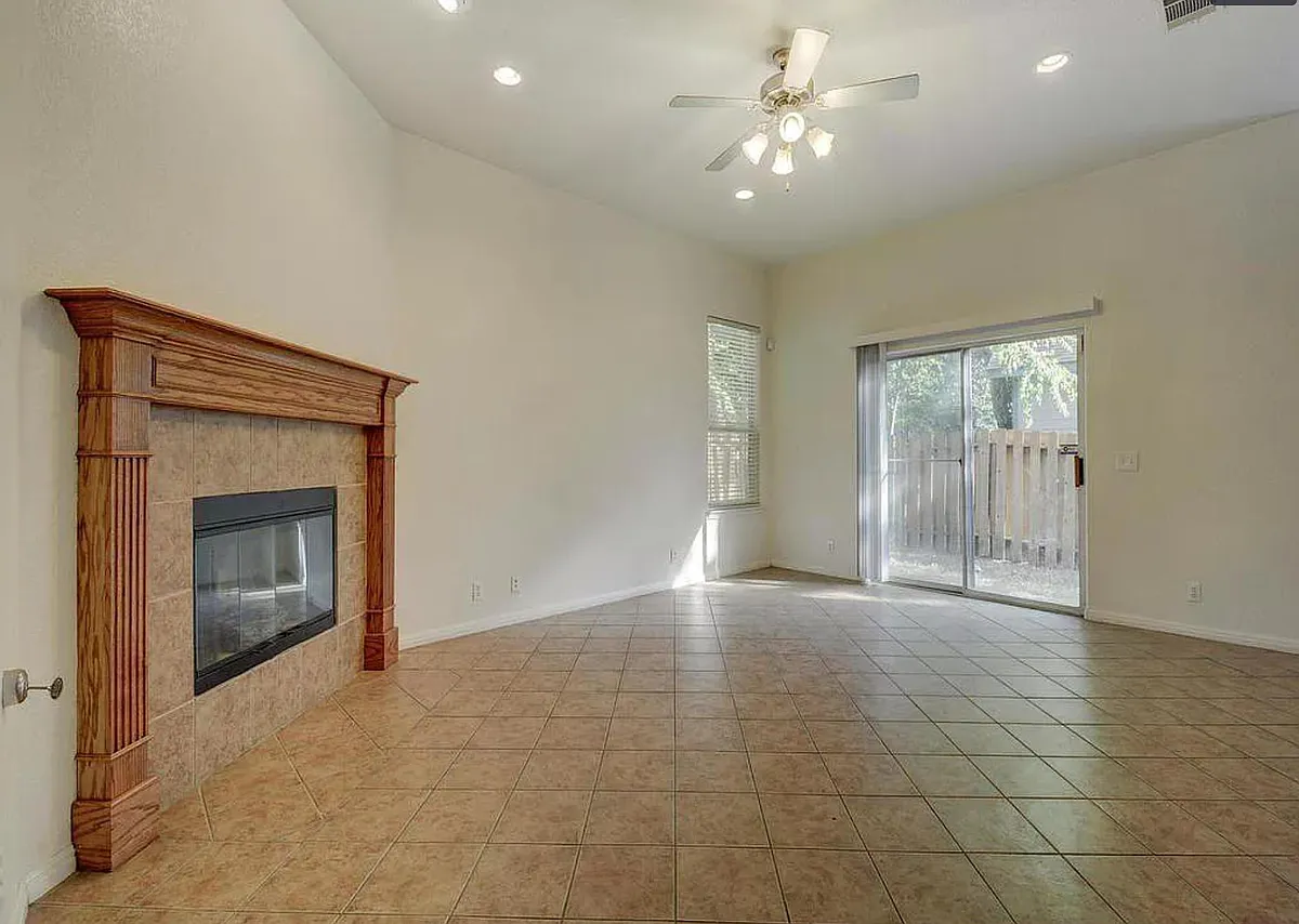 Building Photo - 504 Nelray Blvd #A