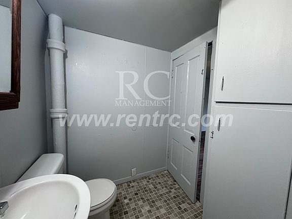 5th image of 1226 Freeman St