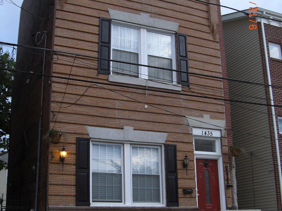 2nd image of 1435 N Franklin St
