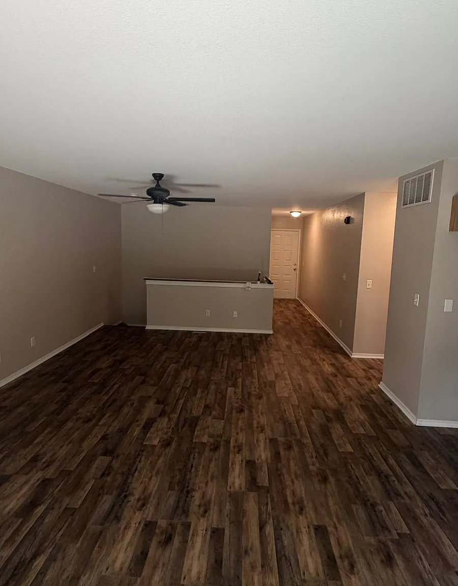 2 bed, 966 sqft, $1,250 — Photo 3