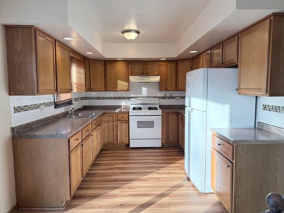 5th image of 19816 Orchard Ave