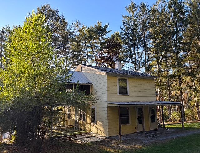 1st & 2nd Floor Units