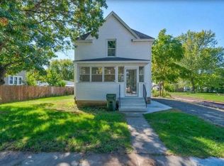 817 Dawson St, Waterloo, IA 50703