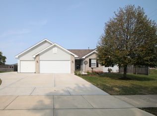 6492 Weaver Rd, Rockford, IL 61114