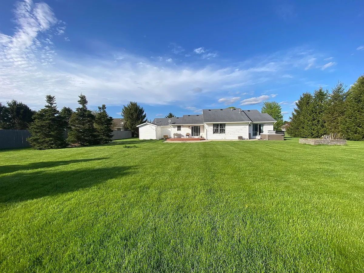 Building Photo - 27799 Birmingham Ct