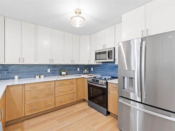 5th image of 360 145th Ave E