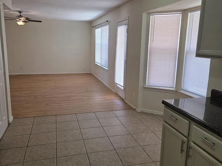 3717 NE Hubble Dr — Photo 12