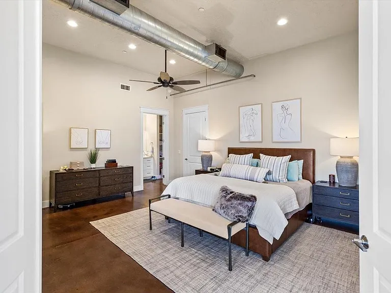 2504 Church St #2 — Photo 3