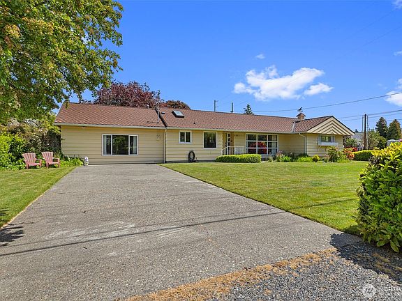 3rd image of 1213 Alaska Avenue