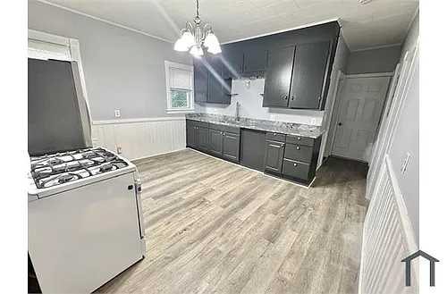 29 Shamrock St #3 Photo 1