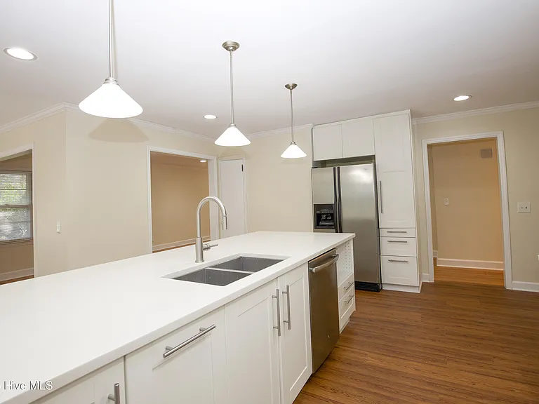 345 E New Hampshire Ave — Photo 19