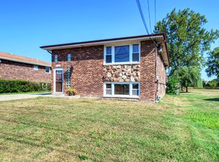 8650 W 75th St, Justice, IL 60458