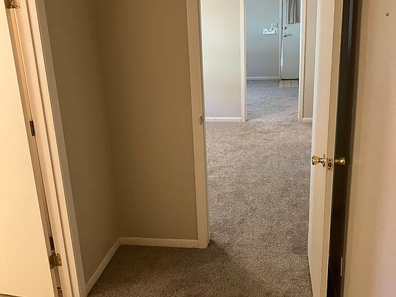 5th image of 811 NW B St #811
