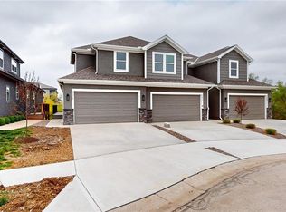 12316 S Prairie Creek Rd, Olathe, KS 66061