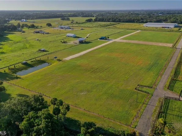 755 Norris Rd, Labelle, FL 33935
