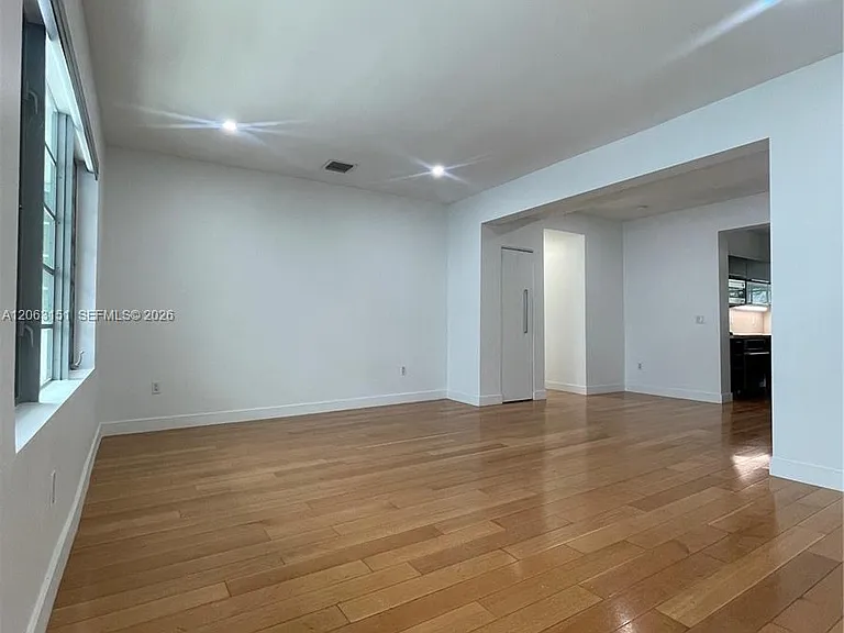 2021 Meridian Ave #12 — Photo 1