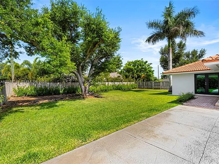 18733 SW 293rd Ter — Photo 35