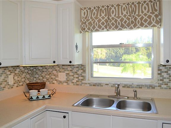 5th image of 43 Woodland Dr