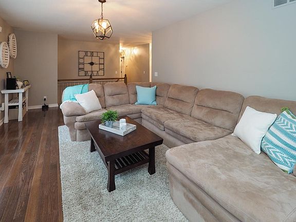 5166 Stoneybrook-104