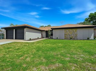 3813 Fox Hollow Dr, Bedford, TX 76021