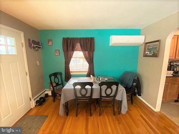 5th image of 3345 Mountain Ave