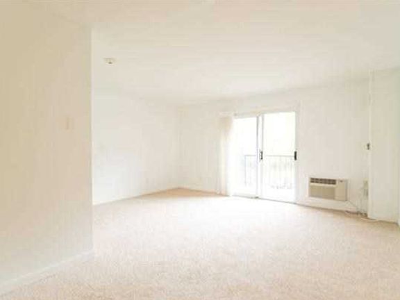 4th image of 21 Westwood Ter #120