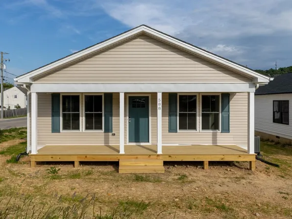 588 N Delphine Ave, Waynesboro, VA 22980