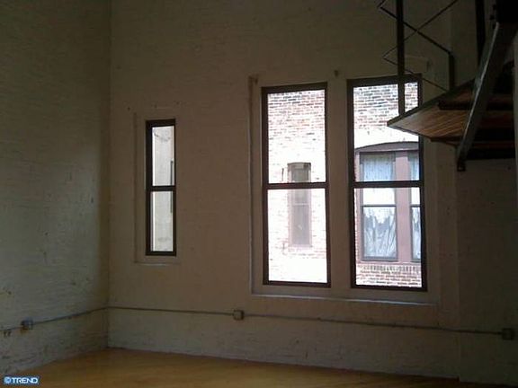 5th image of 428 N 13th St APT 6I