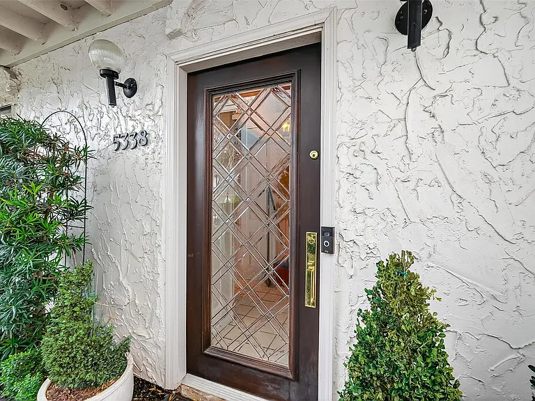 5338 Brownway St #B19 — Photo 1