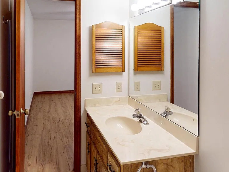 9017 Manchester Ln #21E — Photo 18