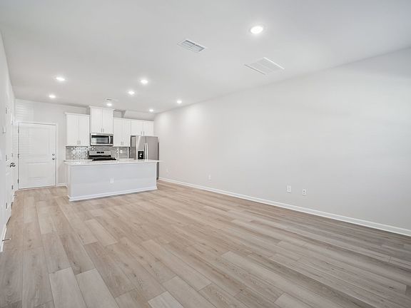 5th image of 710 Southland Dr