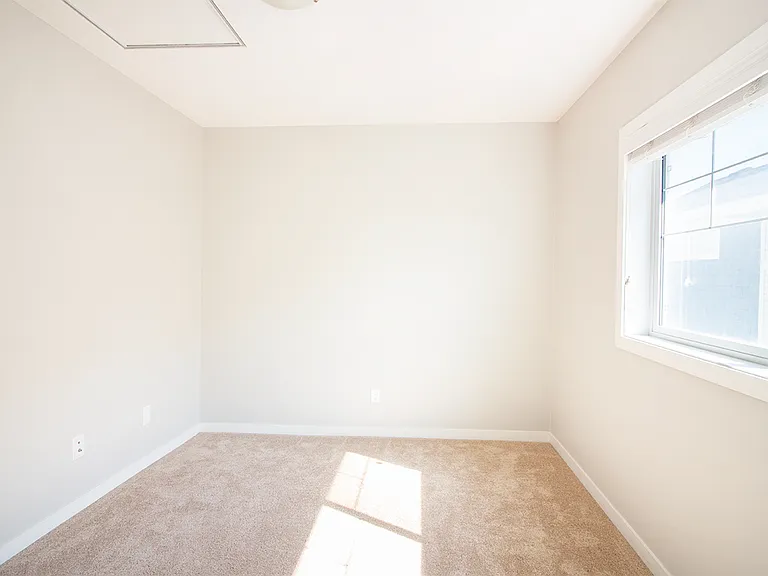 100 Southview Cres #1206 — Photo 41