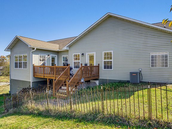5th image of 1526 Brahman Ln