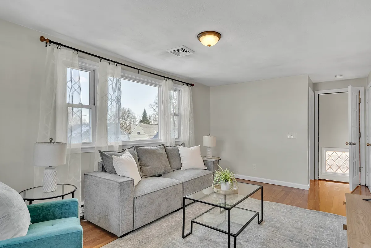 Building Photo - 74 Dunboy St #1