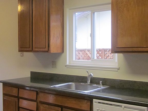 5th image of 458 S Fair Oaks Ave