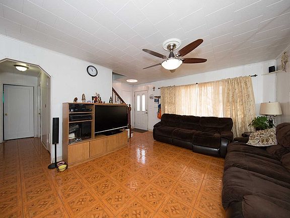 5th image of 1104 Jerusalem Ave