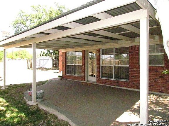 3rd image of 9343 Fishers Hill Dr