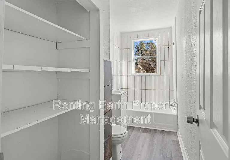 1217 Fulton Ave — Photo 15