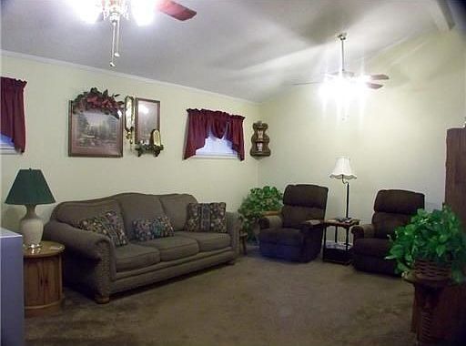 3rd image of 801 Highland Ave