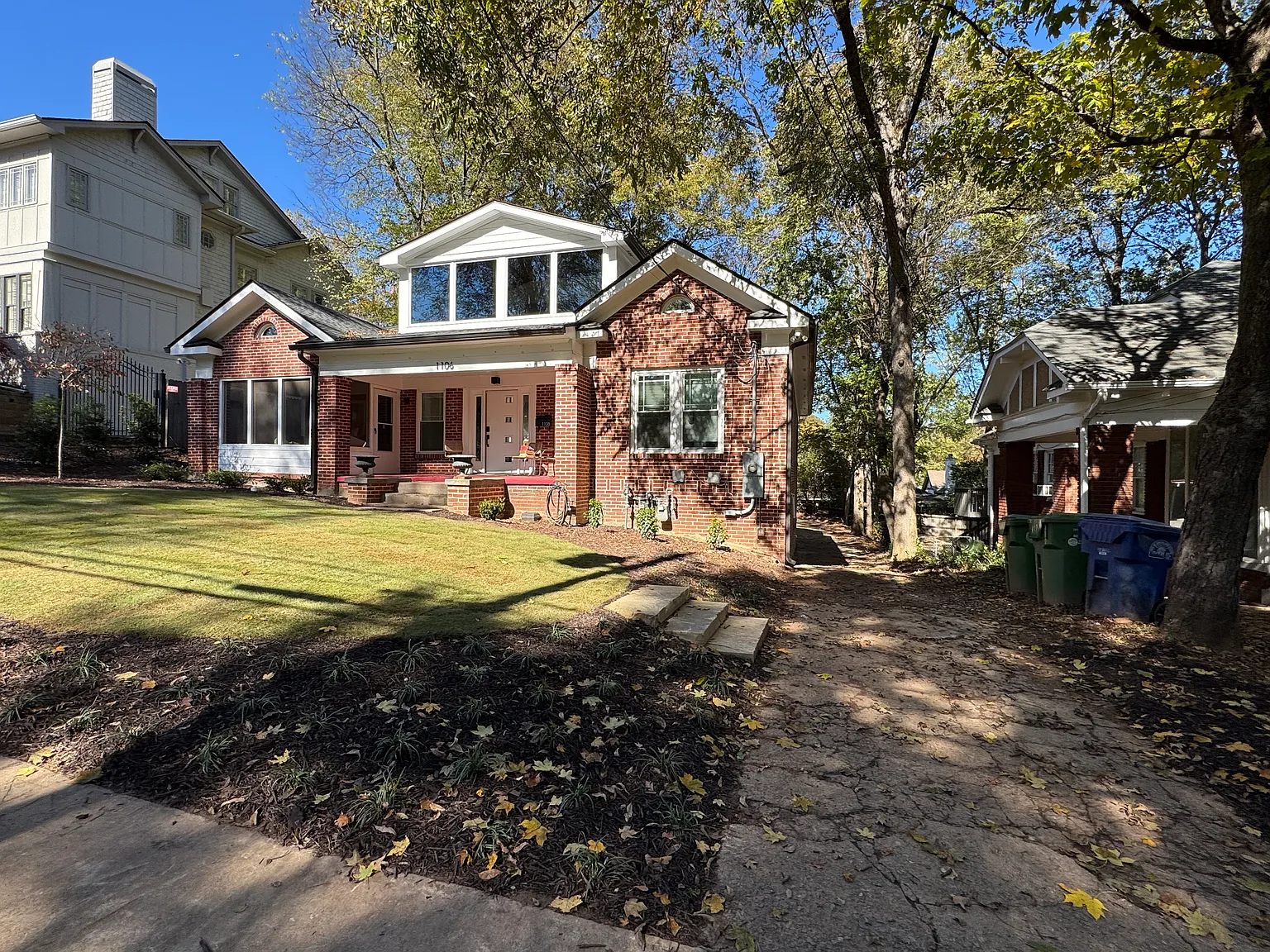 1106 Virginia Ave NE — Photo 2