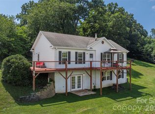 34 Joyhughes Ln, Leicester, NC 28748