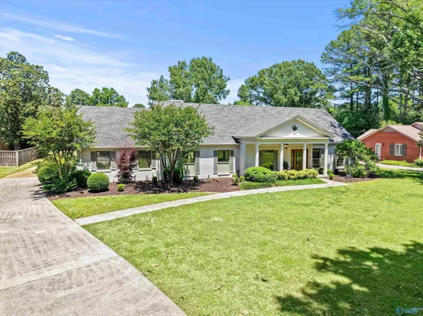 2004 Brookmeade Rd SE, Decatur, AL 35601