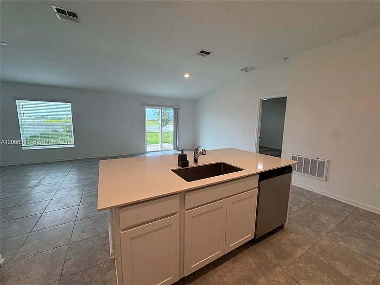 640 Daring Dr — Photo 18