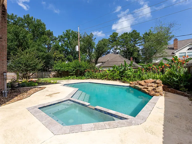 9714 Godstone Ln — Photo 4