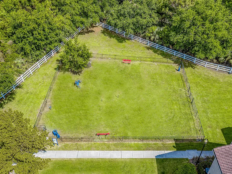 The Estates at Wellington Green Apartments — Photo 5