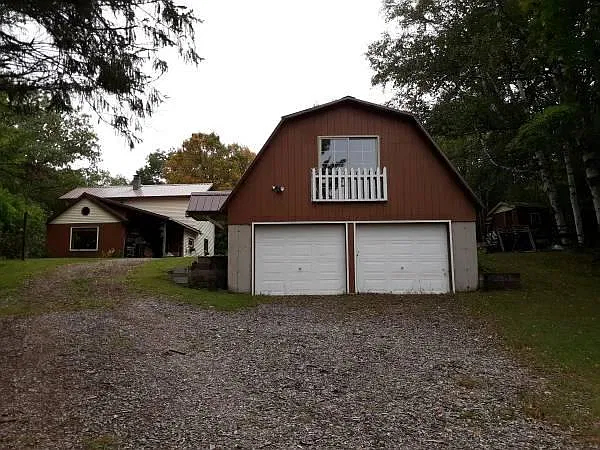 3 bed, 1900 sqft, $2,800 — Photo 3
